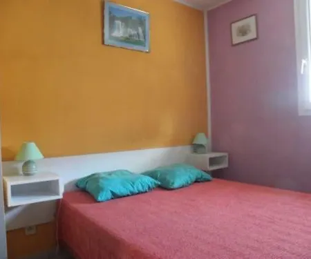 Les Amandiers Holiday home