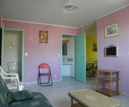 Holiday home Les Amandiers